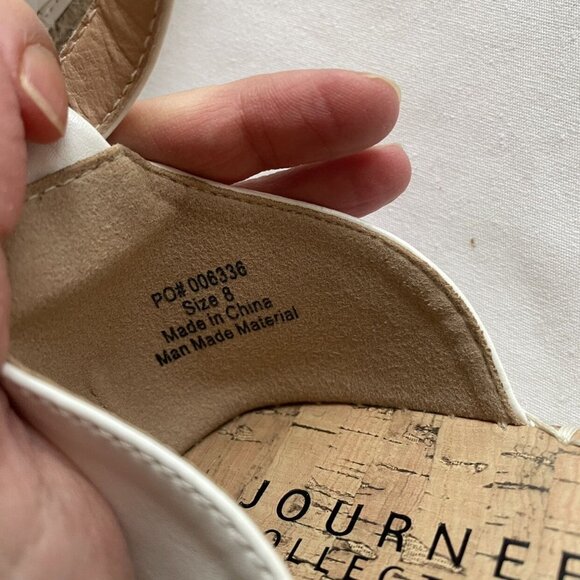 Women's / Teen's Journee Collection Lyddia Sandals Size 8 - Picture 9 of 9